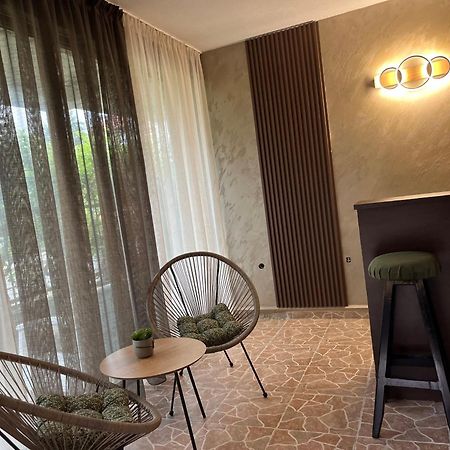 Paunovi Guest House Primorsko Esterno foto