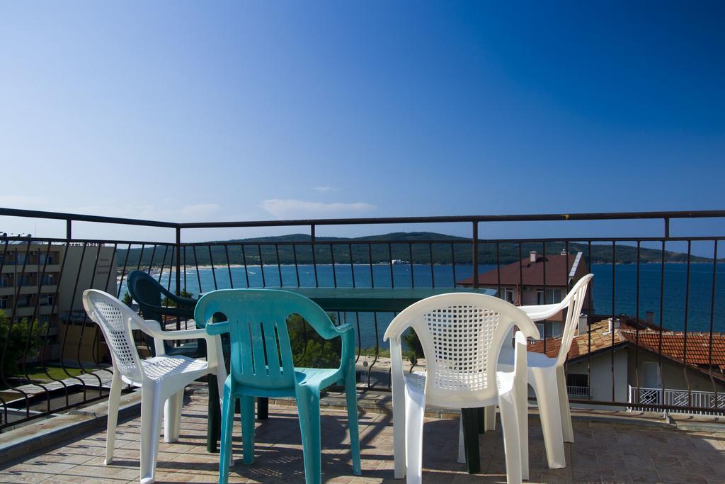 Paunovi Guest House Primorsko Esterno foto