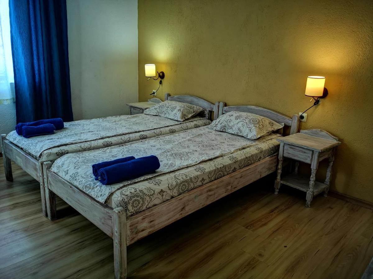 Paunovi Guest House Primorsko Esterno foto