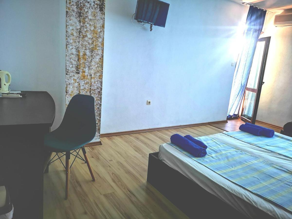 Paunovi Guest House Primorsko Esterno foto