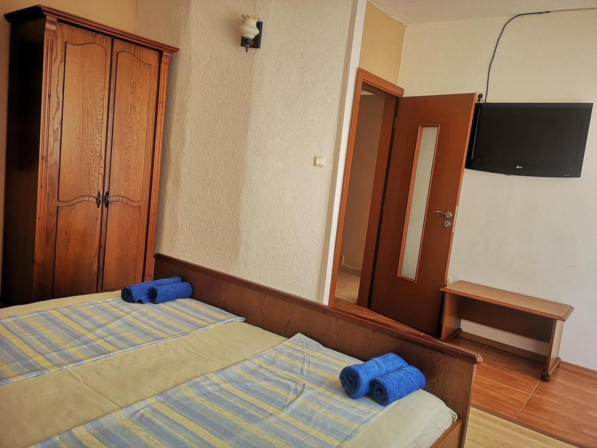 Paunovi Guest House Primorsko Esterno foto