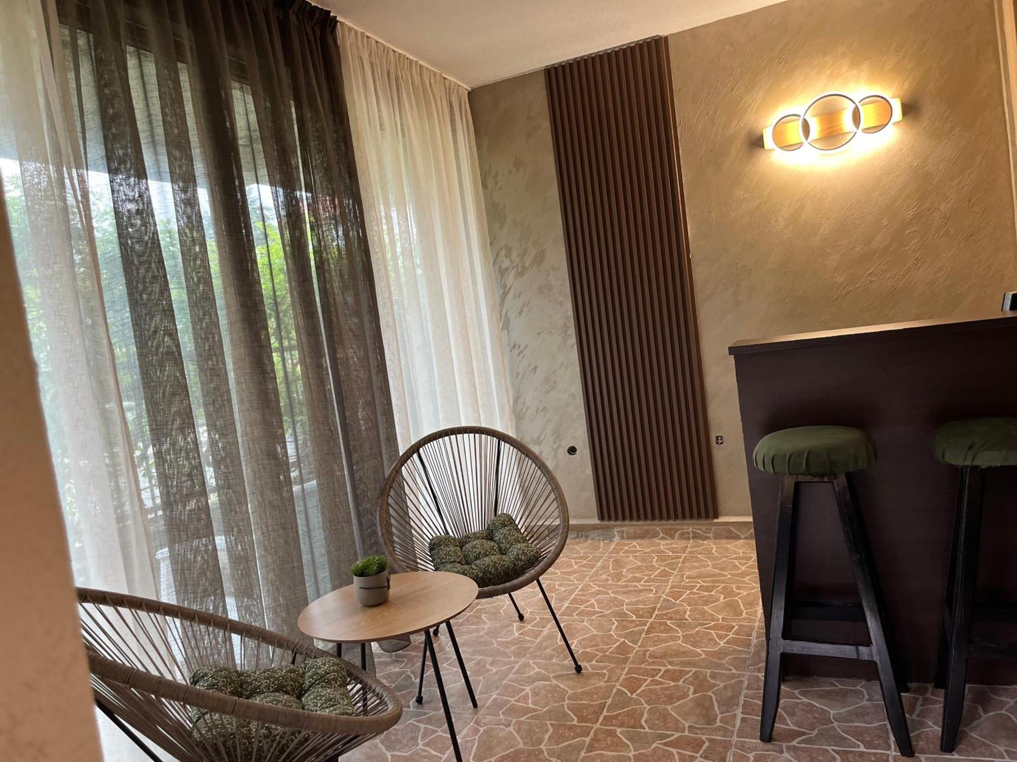 Paunovi Guest House Primorsko Esterno foto