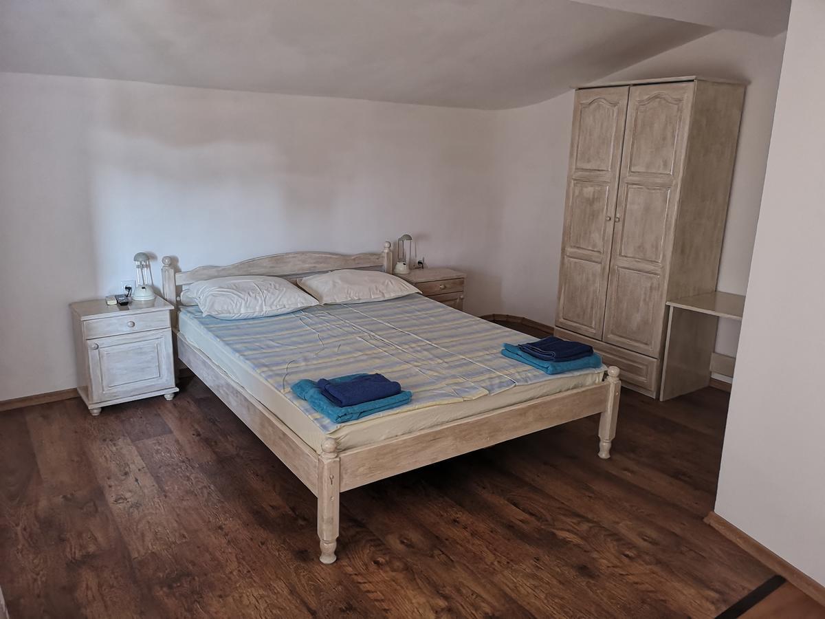 Paunovi Guest House Primorsko Esterno foto