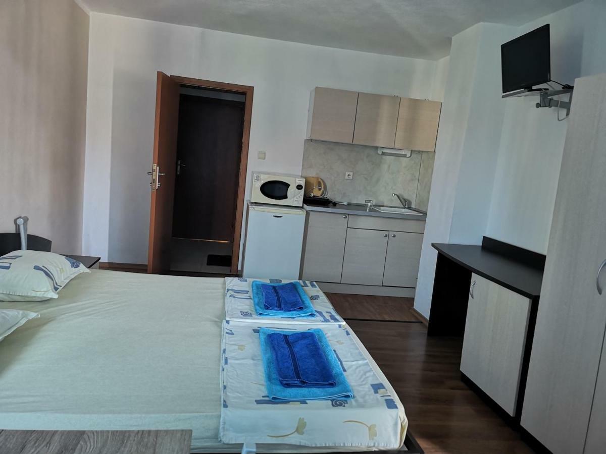 Paunovi Guest House Primorsko Camera foto